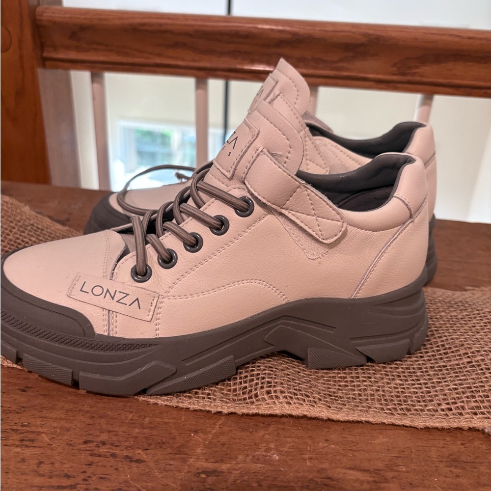 Women's Cream Sneakers